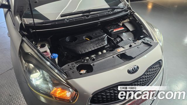 Kia Carens 2015 — photo 6