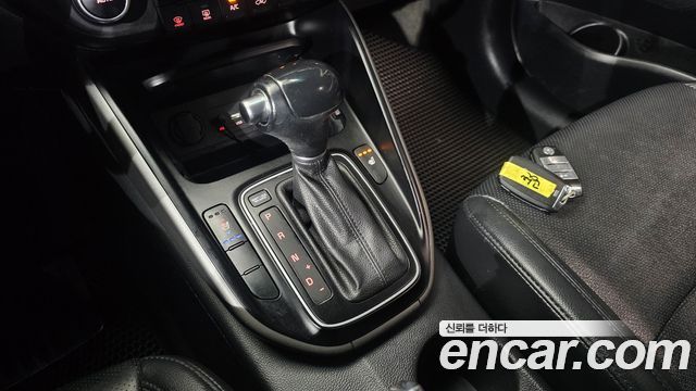 Kia Carens 2015 — photo 12