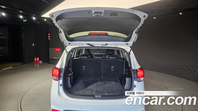 Kia Carens 2015 — photo 26