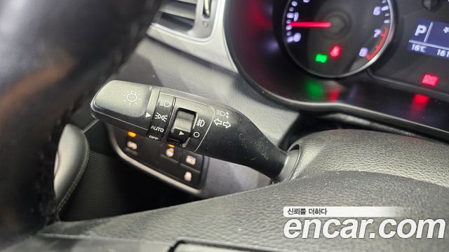 Kia Carens 2015 — photo 29