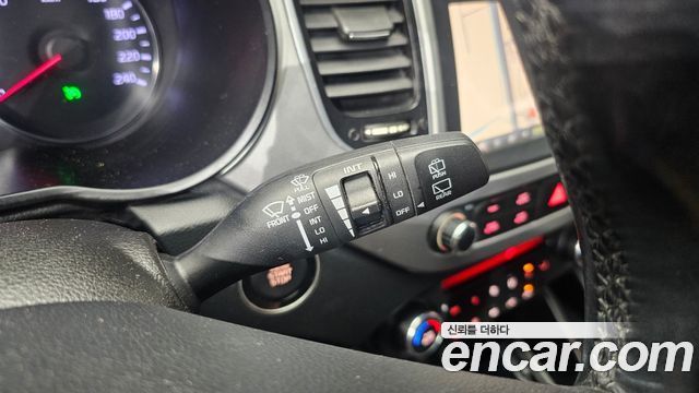 Kia Carens 2015 — photo 30