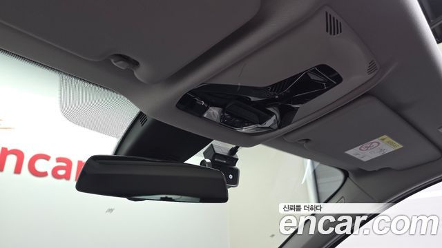 BMW 1-Series 2022 — photo 25