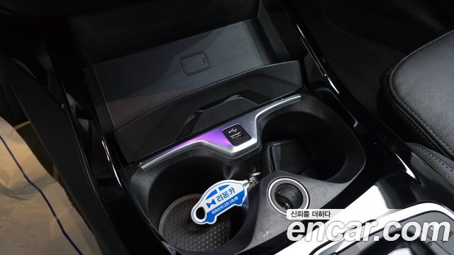 BMW 1-Series 2022 — photo 27