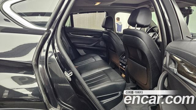 BMW X6 2018 — photo 17
