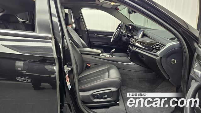BMW X6 2018 — photo 16