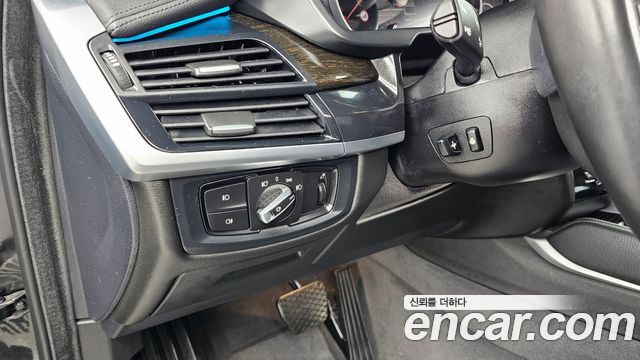 BMW X6 2018 — photo 28