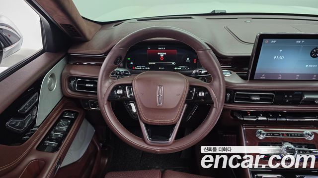 Lincoln Aviator 2022 — photo 19
