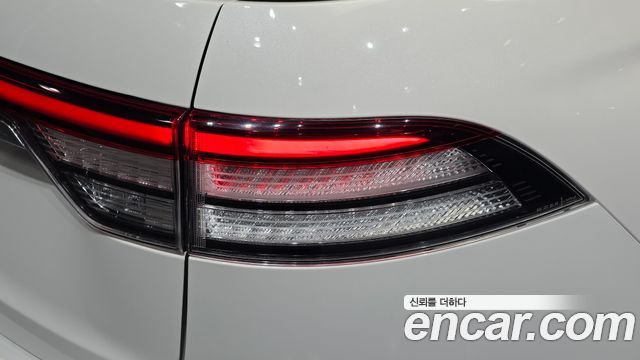 Lincoln Aviator 2022 — photo 9