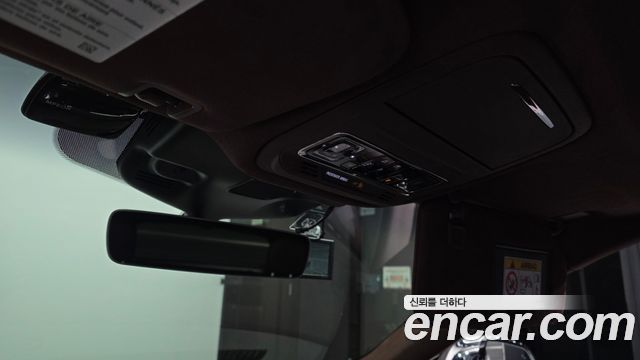 Lincoln Aviator 2022 — photo 32