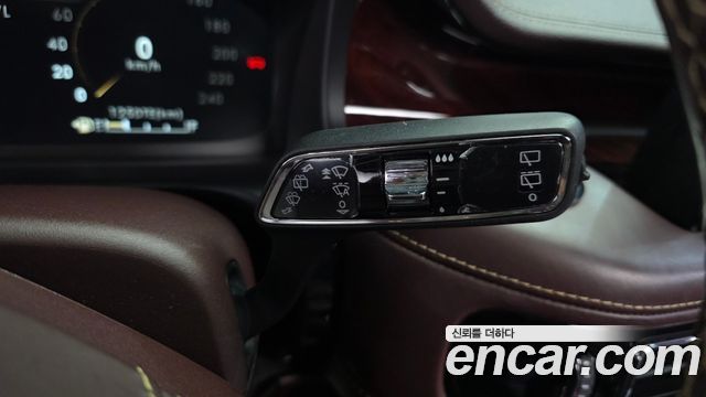 Lincoln Aviator 2022 — photo 33