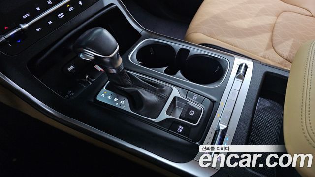 Kia Canival 2023 — photo 12