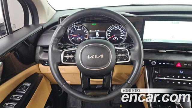 Kia Canival 2023 — photo 19