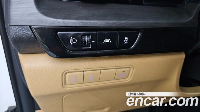 Kia Canival 2023 — photo 26