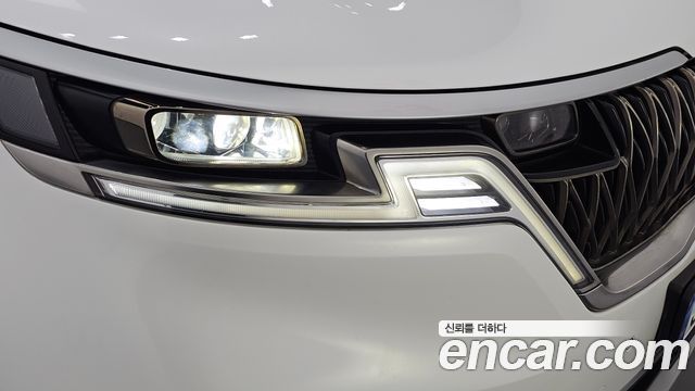 Kia Canival 2023 — photo 8