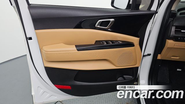 Kia Canival 2023 — photo 14