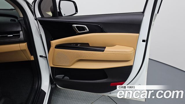 Kia Canival 2023 — photo 15
