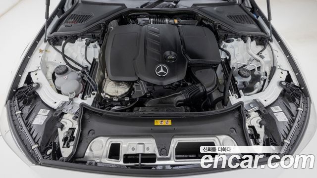 Mercedes-Benz E-Class 2026 — photo 6