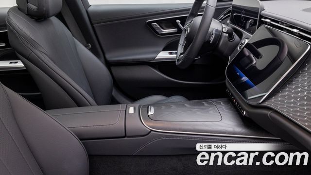 Mercedes-Benz E-Class 2026 — photo 9