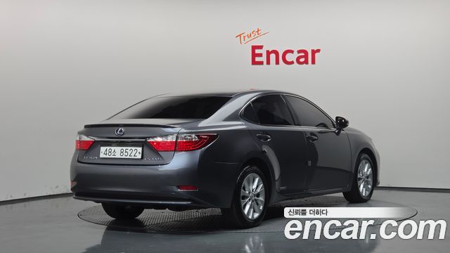 Lexus ES 2015 — photo 2
