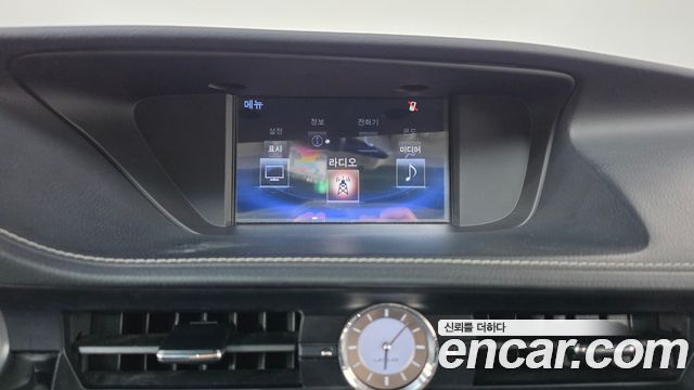 Lexus ES 2015 — photo 15