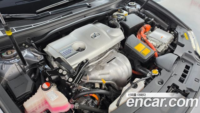 Lexus ES 2015 — photo 18