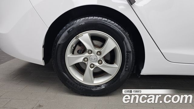 Hyundai AVANTE 2015 — photo 5