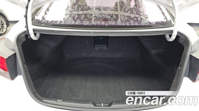 Hyundai AVANTE 2015 — photo 26