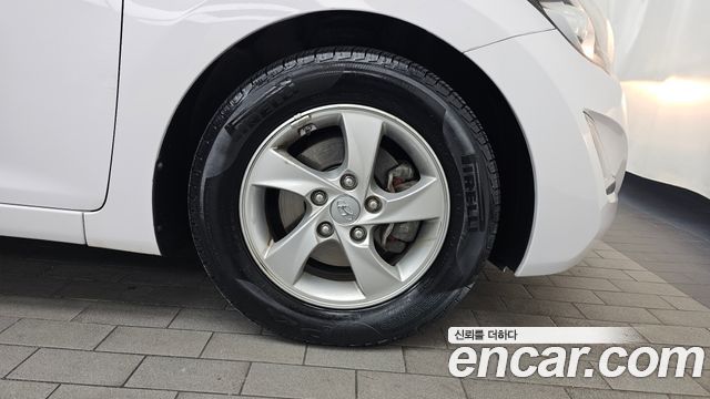 Hyundai AVANTE 2015 — photo 7