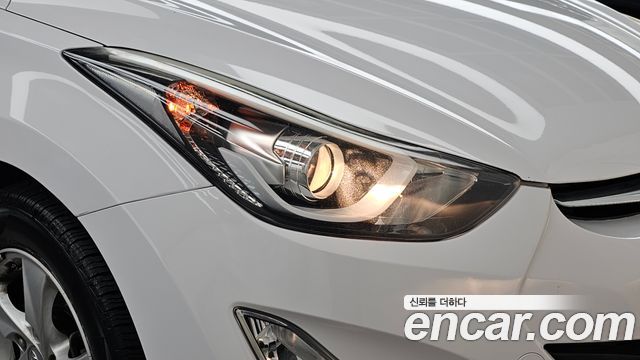 Hyundai AVANTE 2015 — photo 8