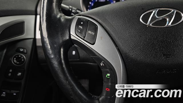 Hyundai AVANTE 2015 — photo 27