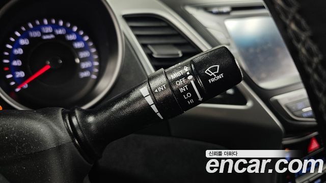 Hyundai AVANTE 2015 — photo 29