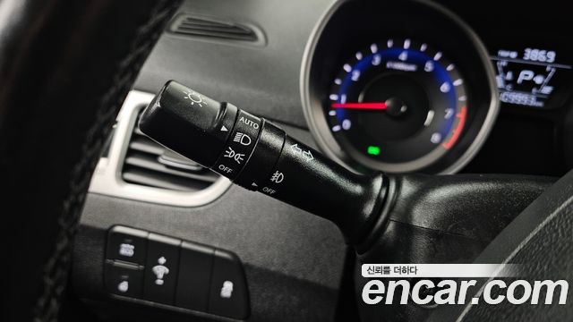 Hyundai AVANTE 2015 — photo 30