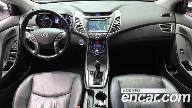 Hyundai AVANTE 2015 — photo 10