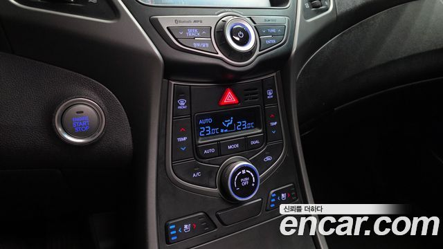 Hyundai AVANTE 2015 — photo 22