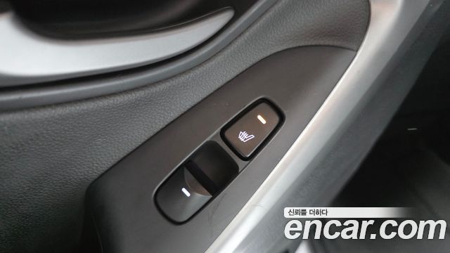 Hyundai AVANTE 2015 — photo 26