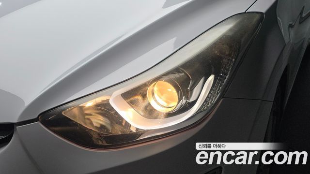 Hyundai AVANTE 2015 — photo 8