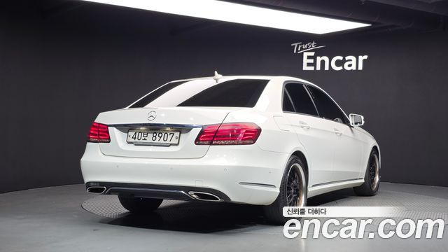 Mercedes-Benz E-Class 2014 — photo 2