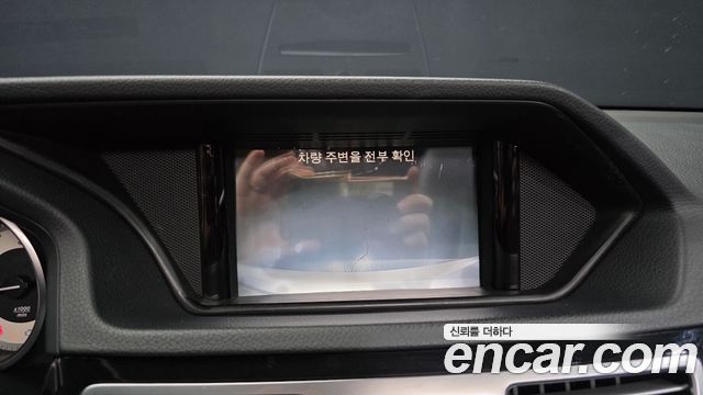 Mercedes-Benz E-Class 2014 — photo 15