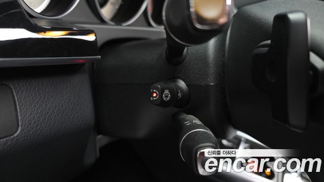 Mercedes-Benz E-Class 2014 — photo 17