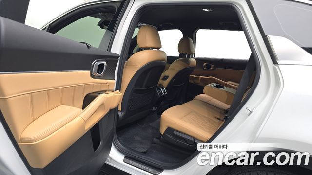 Kia Sorento 2023 — photo 18