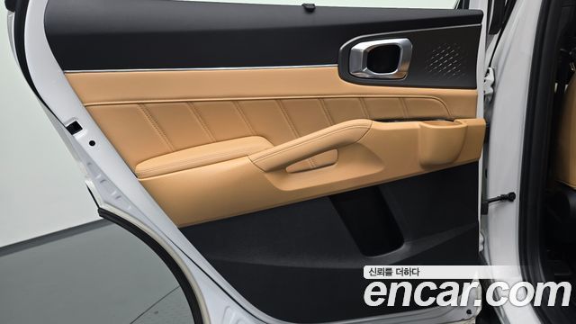 Kia Sorento 2023 — photo 15