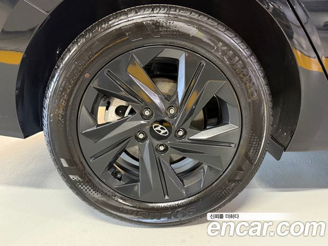 Hyundai AVANTE 2023 — photo 4