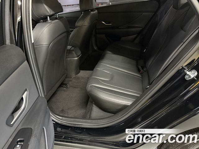 Hyundai AVANTE 2023 — photo 14