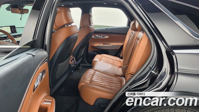 Genesis GV70 2021 — photo 12