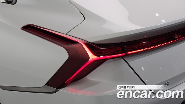 Kia K8 2022 — photo 9