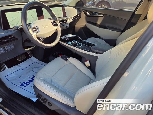 Kia EV6 2023 — photo 10