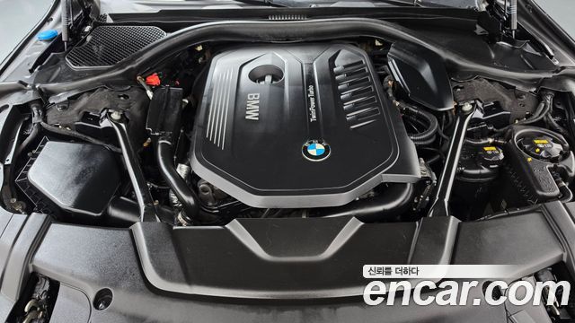 BMW 7-Series 2017 — photo 6