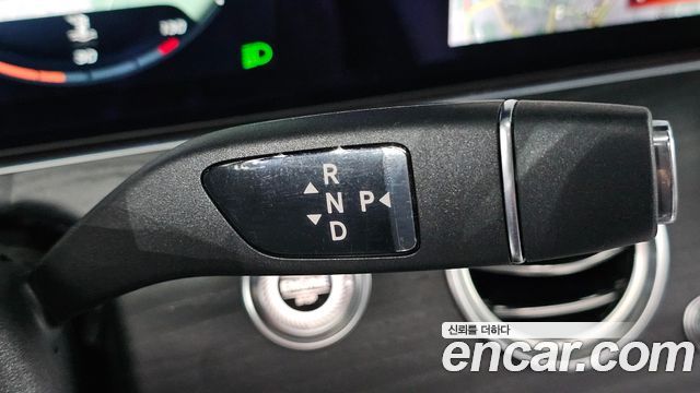 Mercedes-Benz E-Class 2021 — photo 12