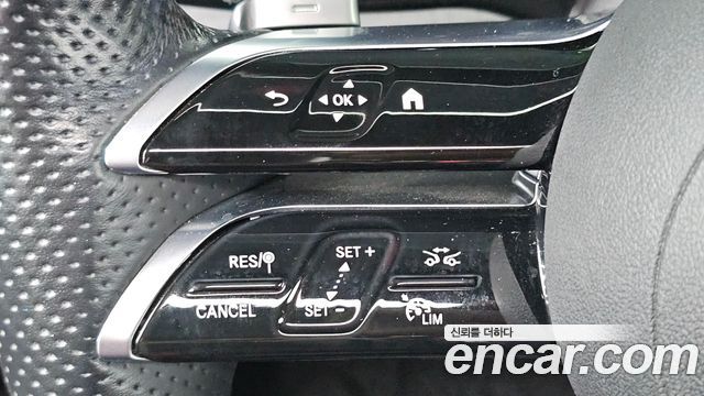 Mercedes-Benz E-Class 2021 — photo 24