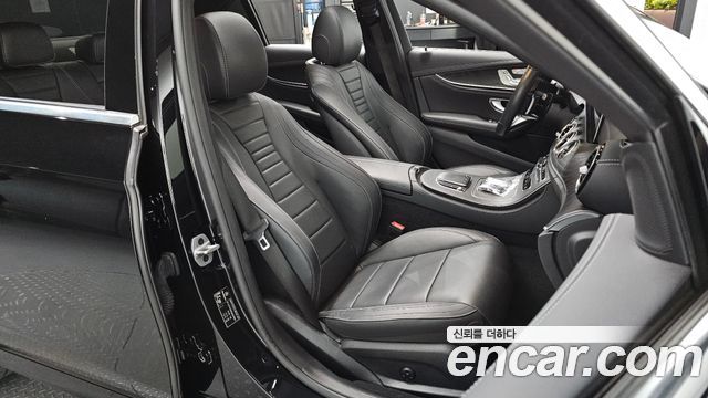 Mercedes-Benz E-Class 2021 — photo 16
